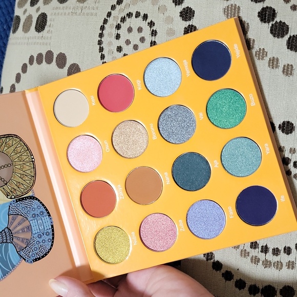 Juvia's Place The Magic Mini eye shadow palette - Picture 3 of 3